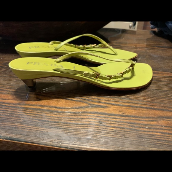 SOLD!  Sz 8.5  sweet vintage prada kitten heels - Picture 11 of 13